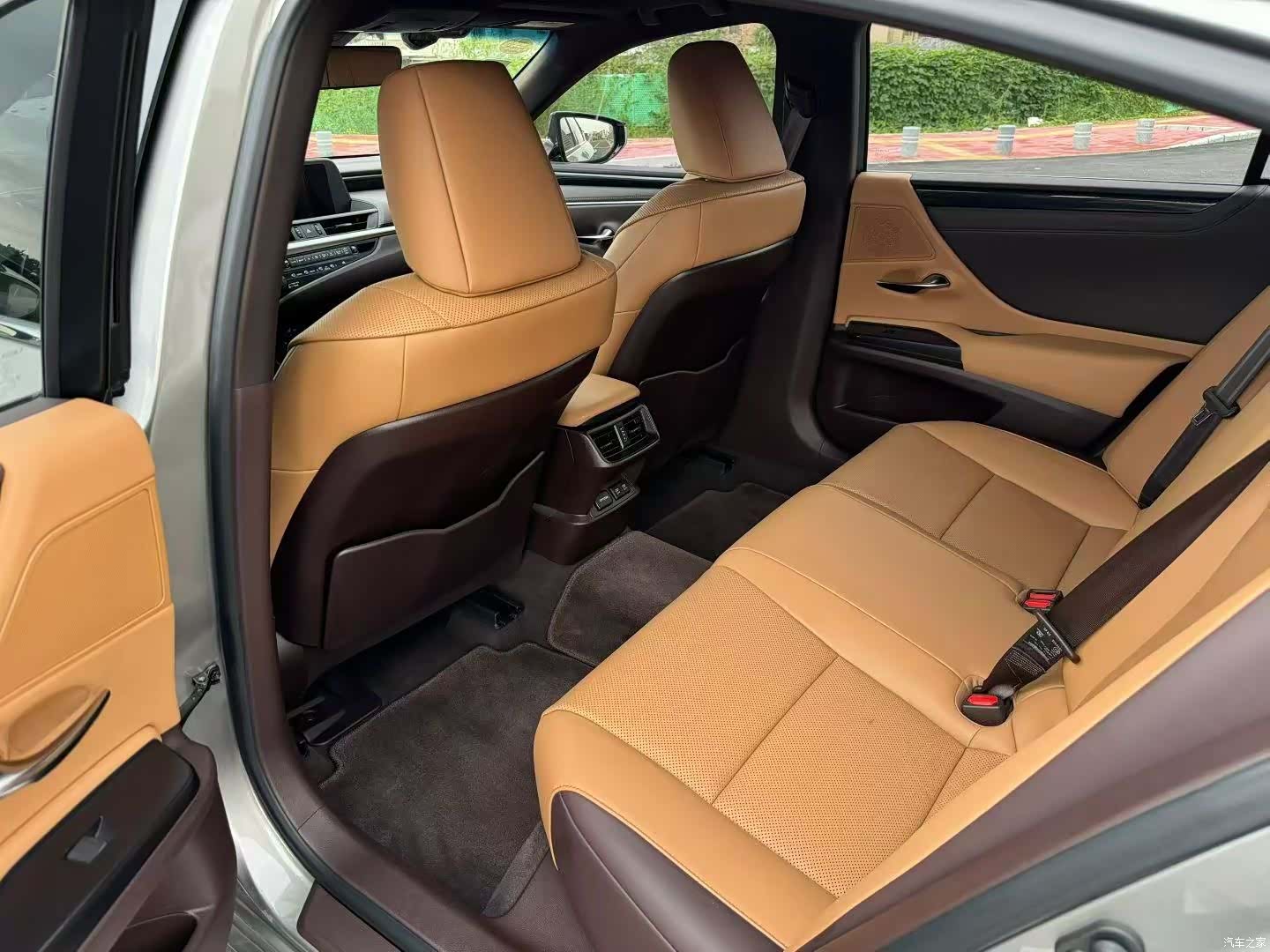 Lexus ES, 2018 6