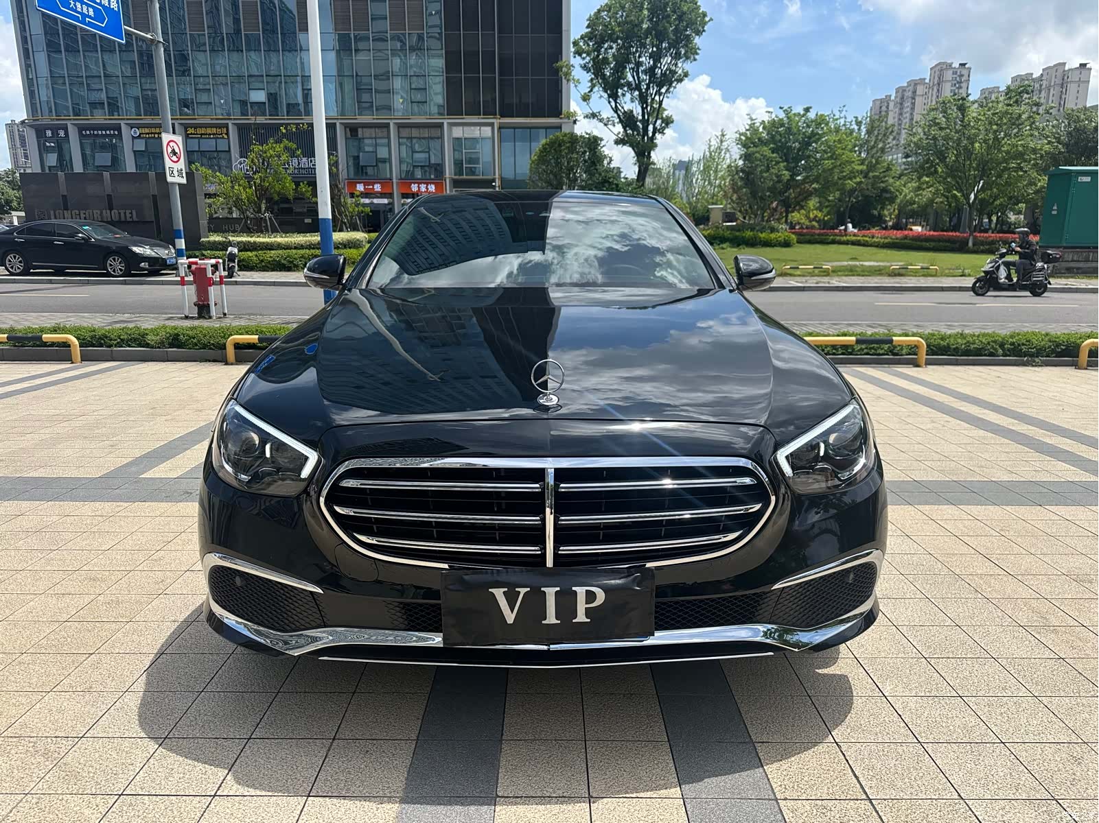 Mercedes-Benz E-Class, 2017 1