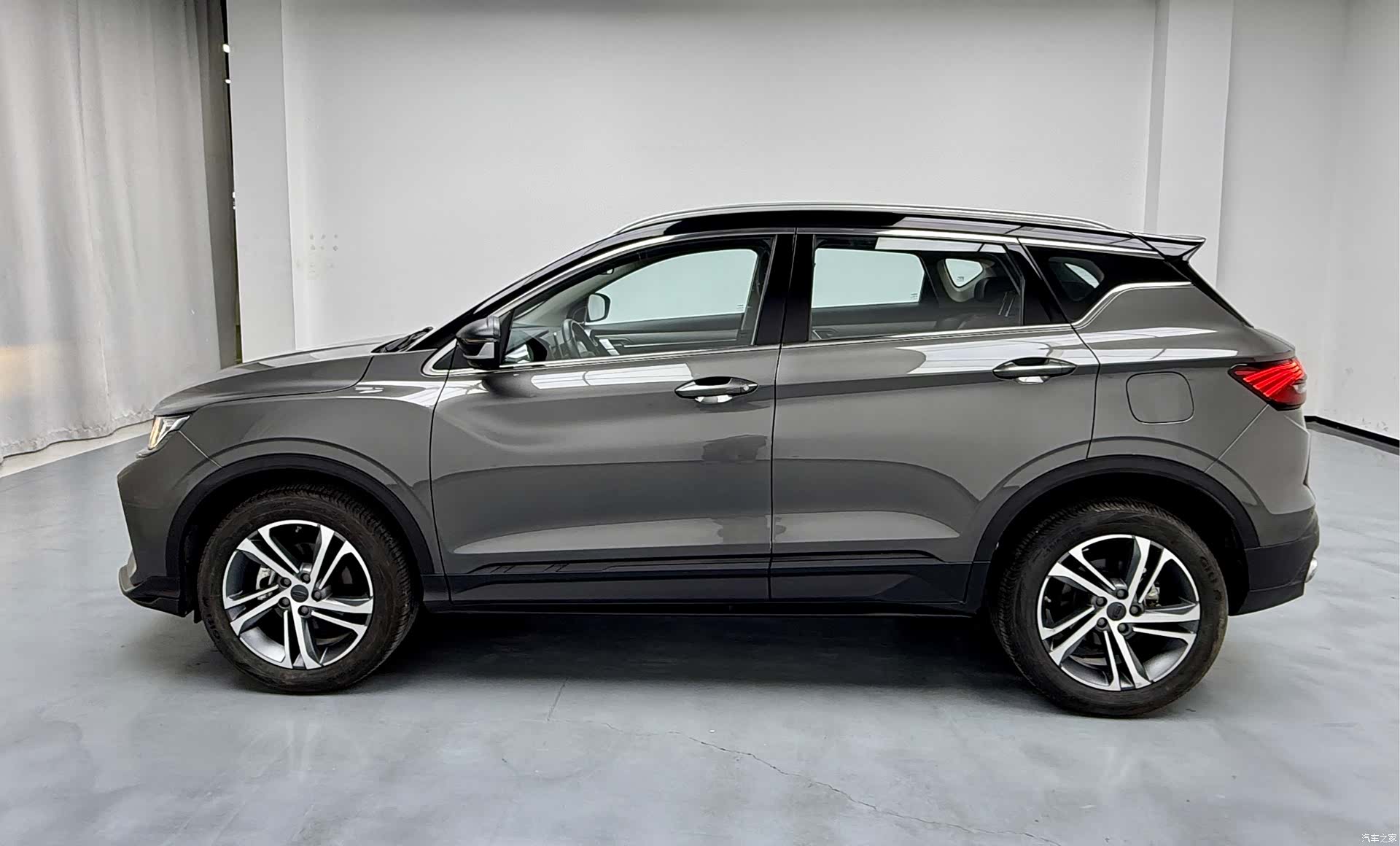 Geely Coolray, 2022 все фото