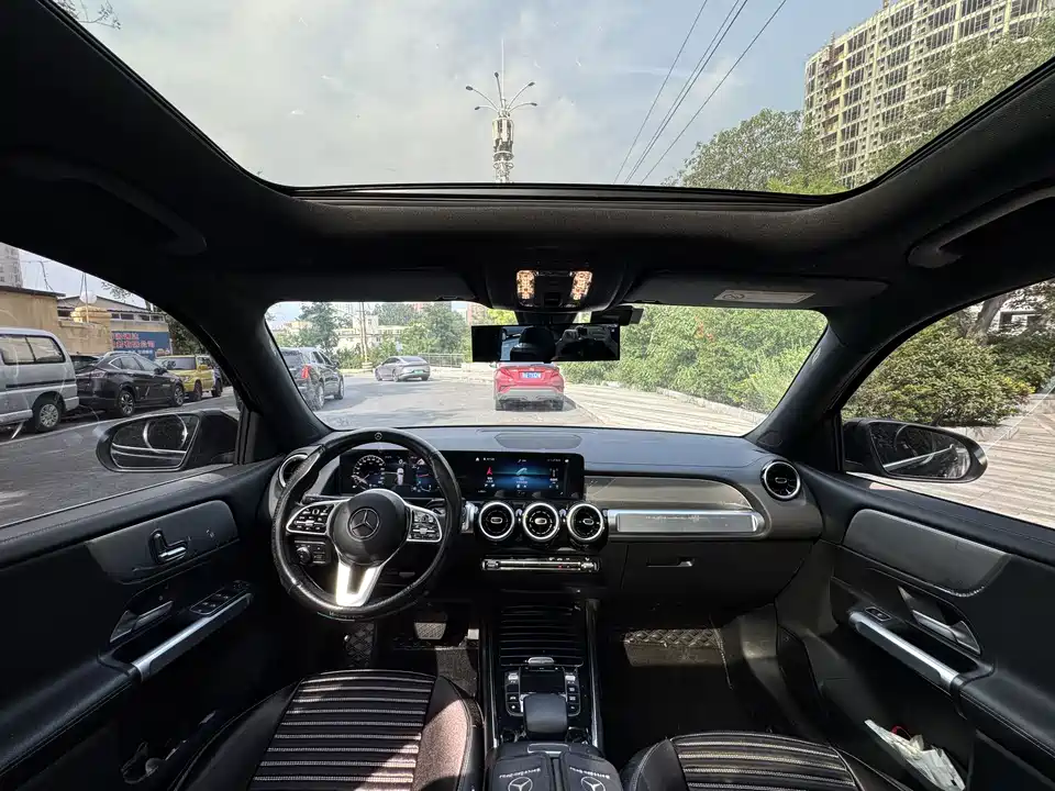 Mercedes-Benz GLB