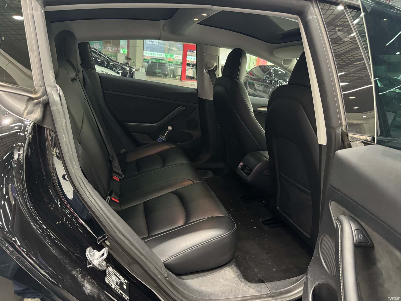 Tesla Model 3, 2023 17