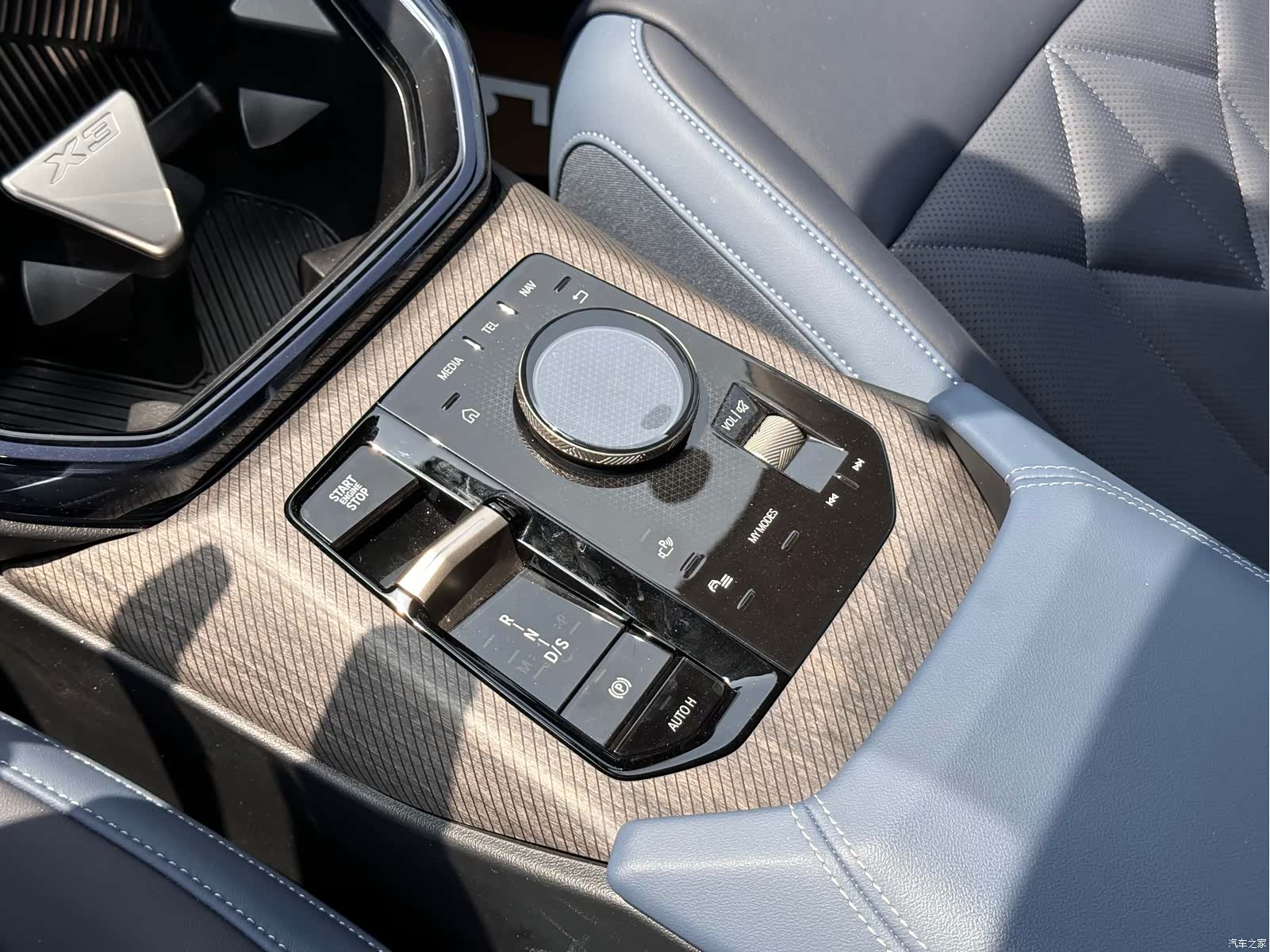 BMW X3, 2025 все фото