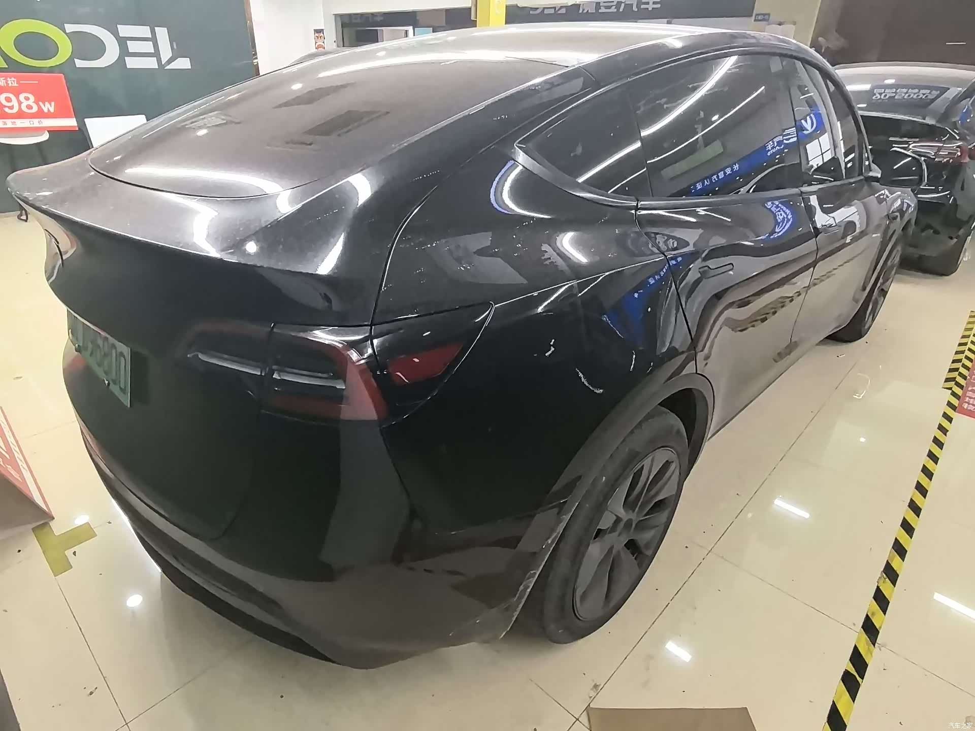 Tesla Model Y, 2023 10