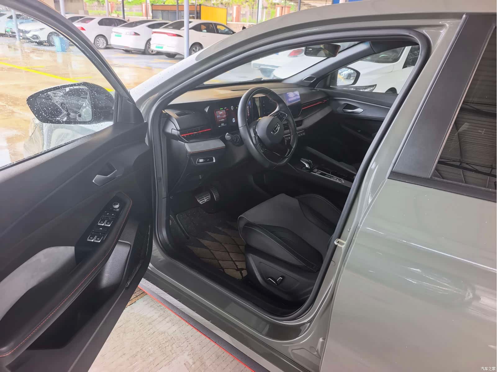 Geely Binray, 2022 14