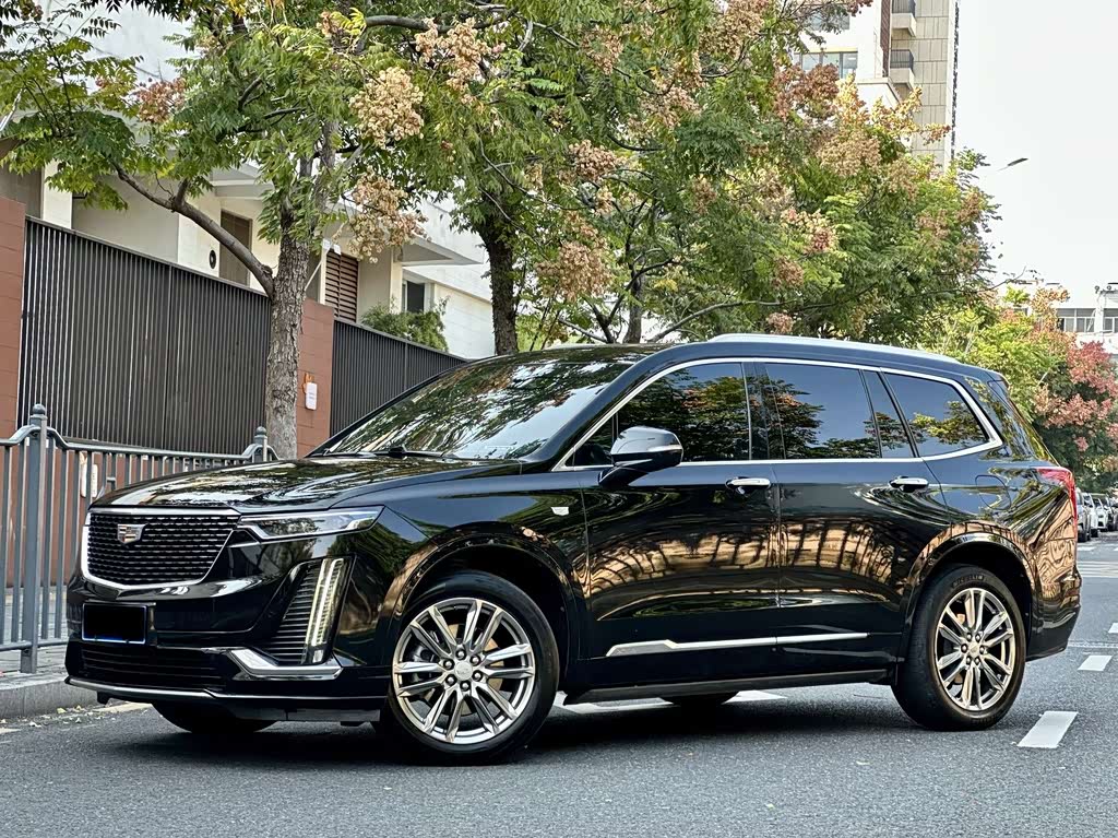 Cadillac XT6 2022 2.0T мест Luxury
