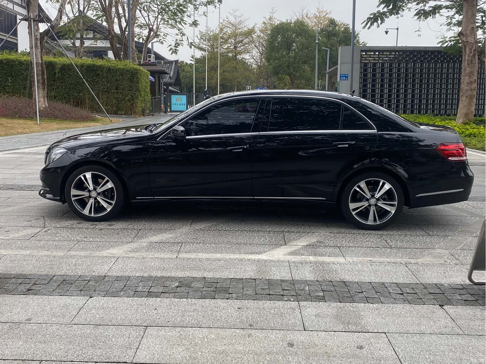 Mercedes-Benz E-Class, 2014 27
