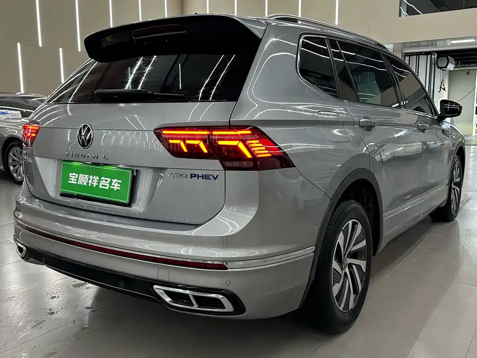 Volkswagen Tiguan L