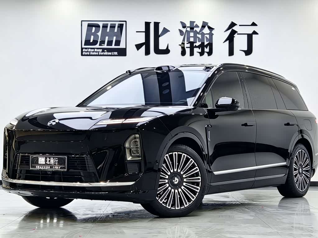 NIO ES8
