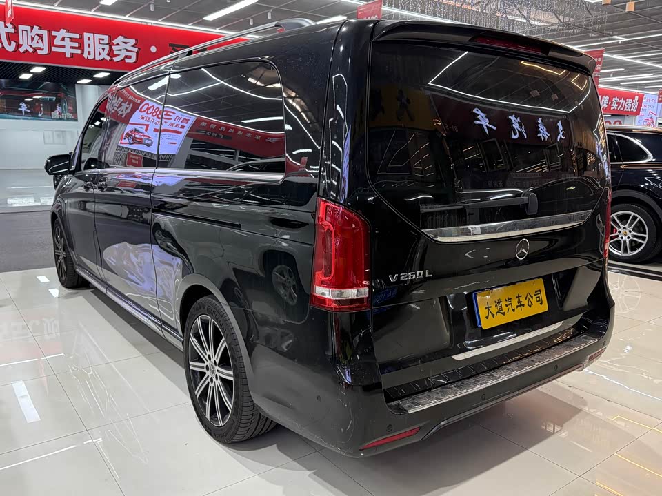 Mercedes-Benz V-class