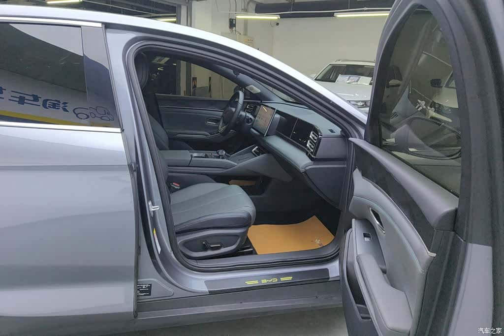 BYD Qin, 2024 8