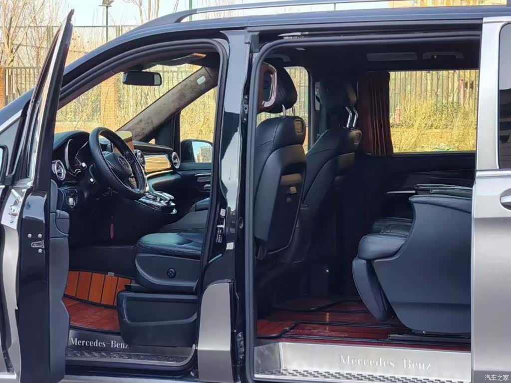Mercedes-Benz V-Class, 2020 7