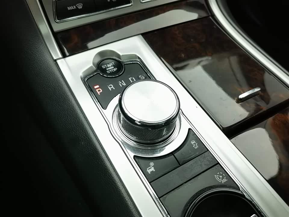 Jaguar XF Jaguar XF