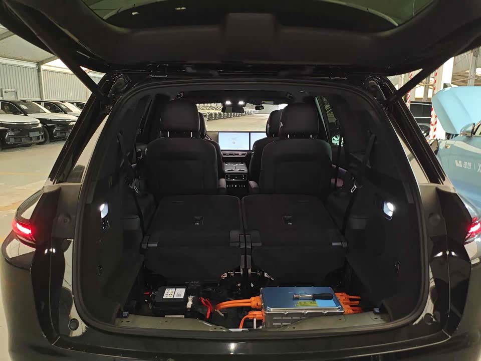 Li Auto Ideal L8