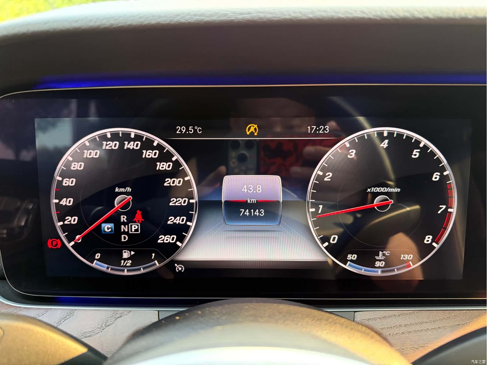 Mercedes-Benz E-Class, 2019 11