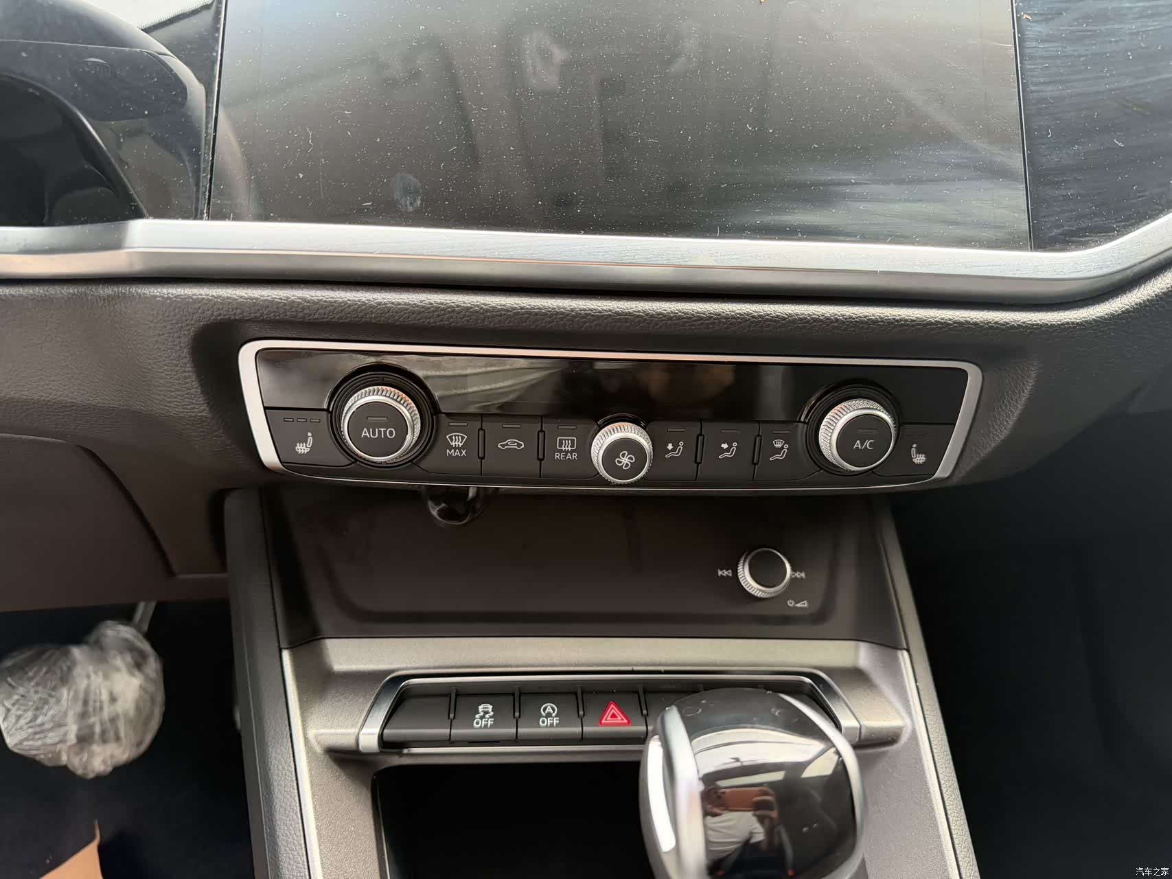 Audi Q3, 2022 10