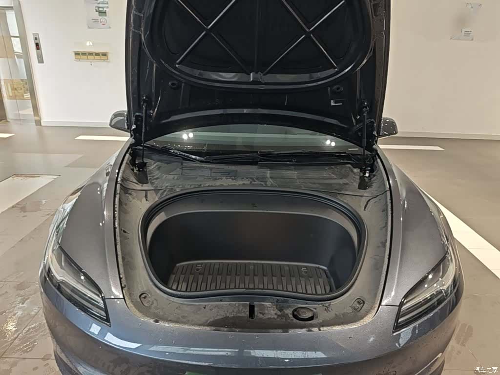 Tesla Model 3, 2024 20