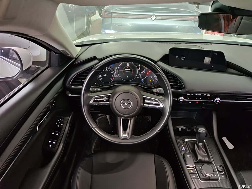 Mazda Mazda3, 2021 11