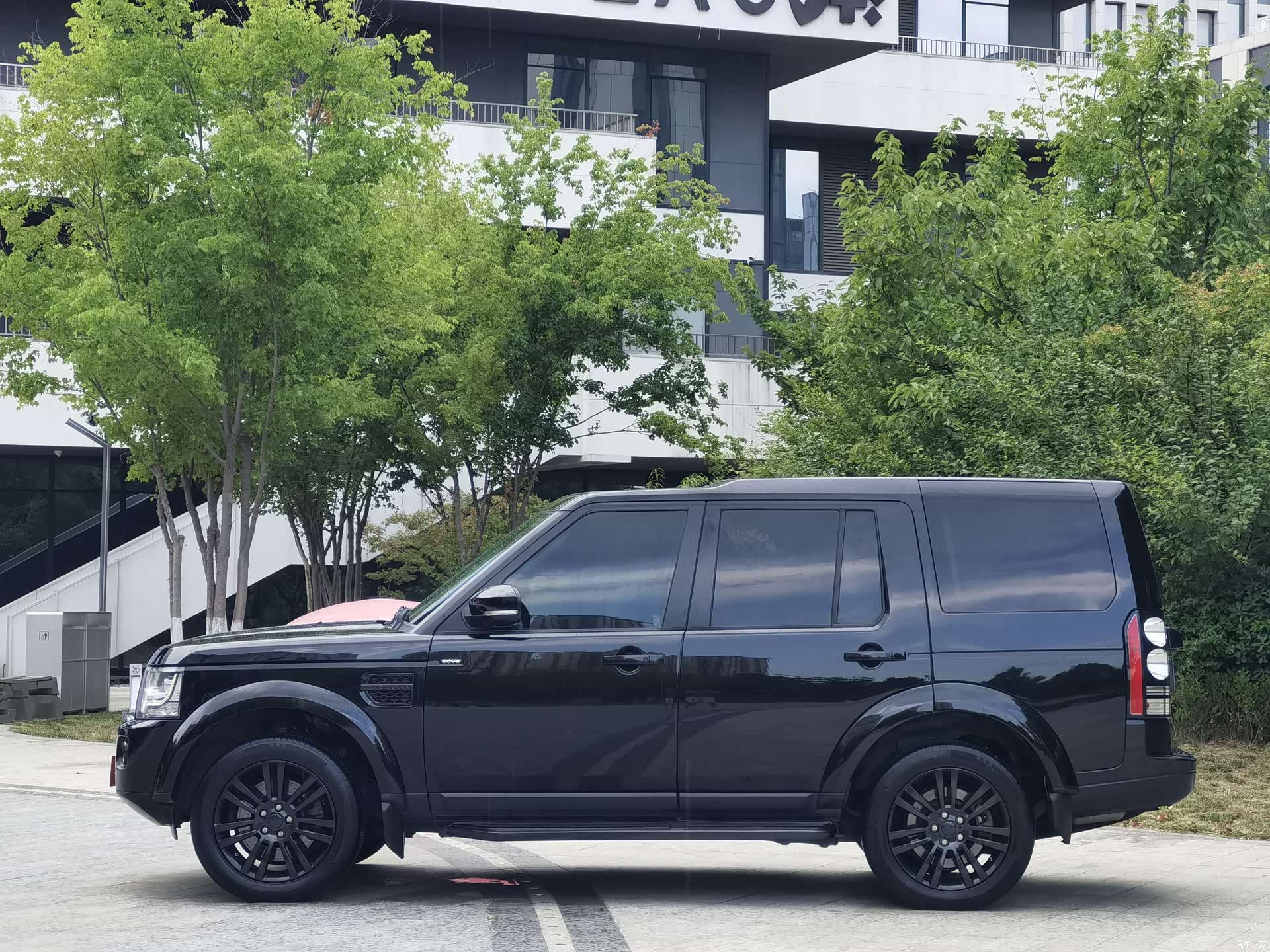 Land Rover Discovery, 2015 4
