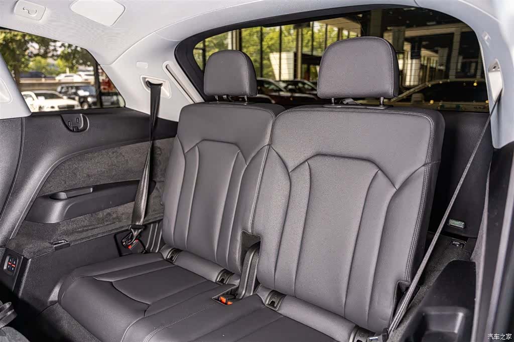 Audi Q7, 2023 14