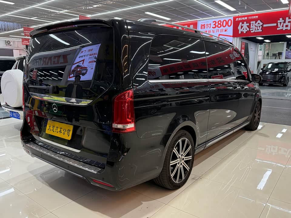 Mercedes-Benz V-class