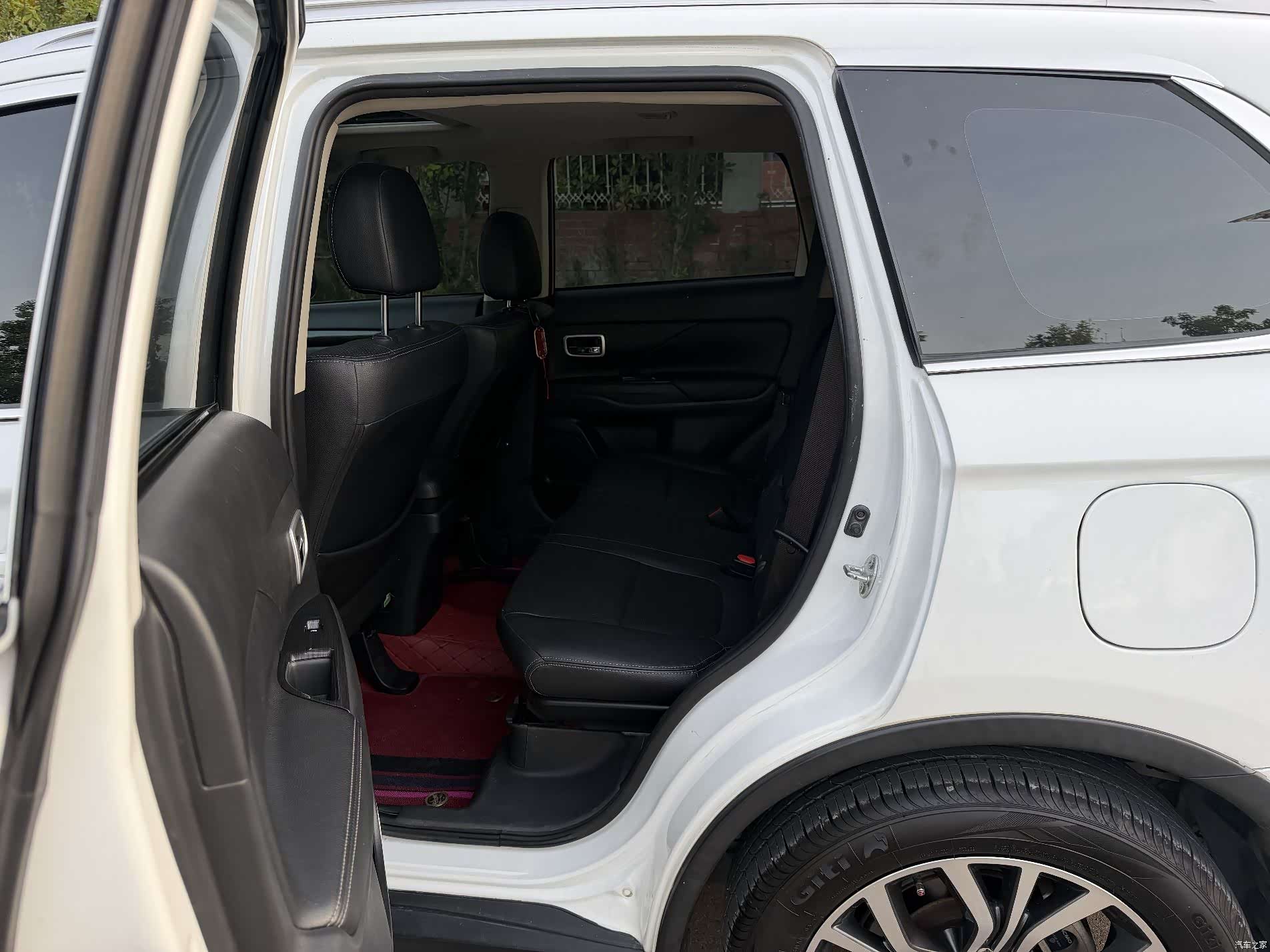 Mitsubishi Outlander, 2018 9