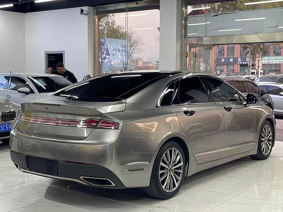 Lincoln MKZ
