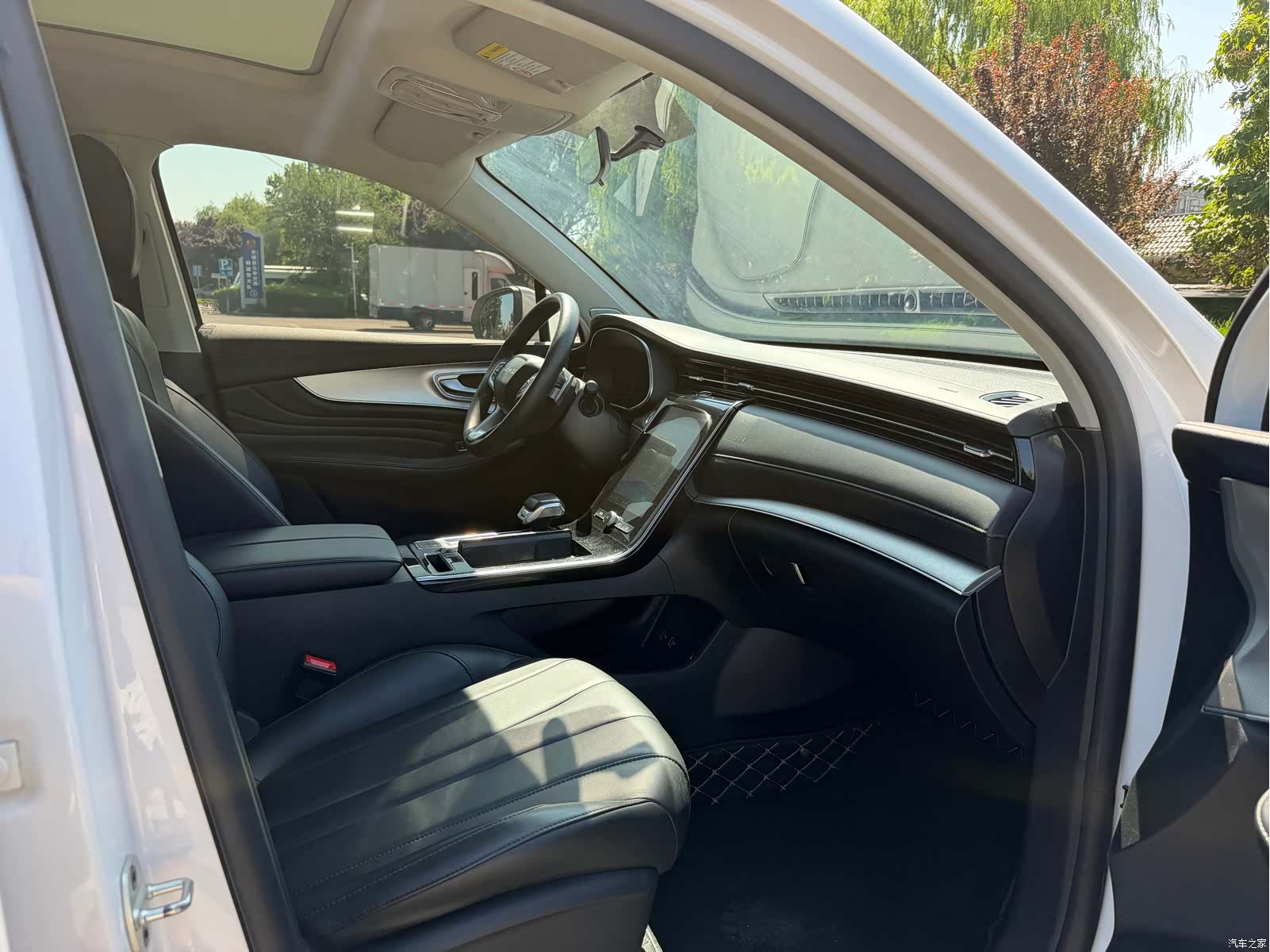 Roewe RX5, 2021 10