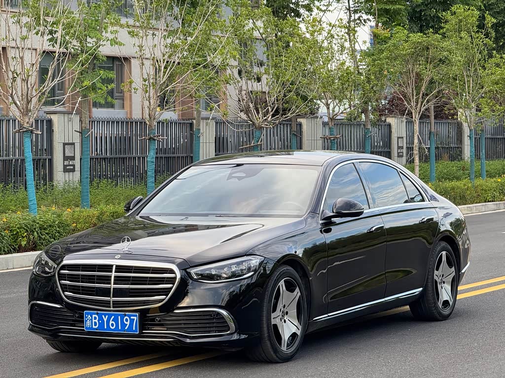 Mercedes-Benz S-Class