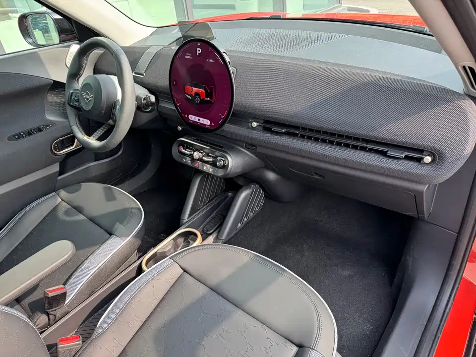 MINI Electric ACEMAN