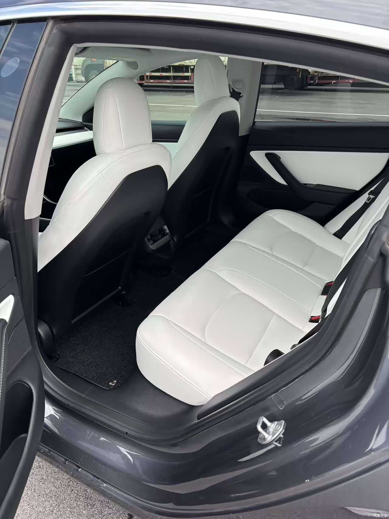 Tesla Model 3, 2020 2