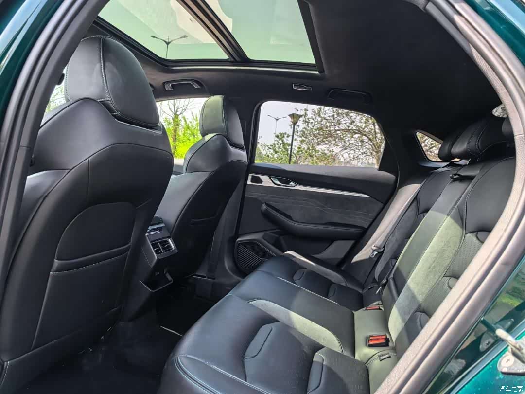 Geely Preface, 2022 8