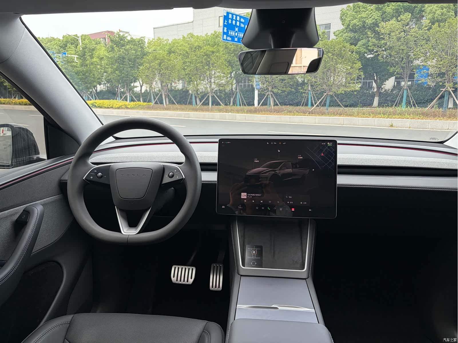 Tesla Model Y, 2025 7