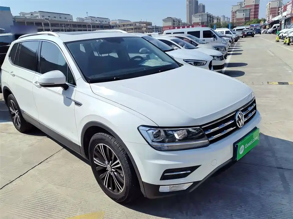 Volkswagen Tiguan L