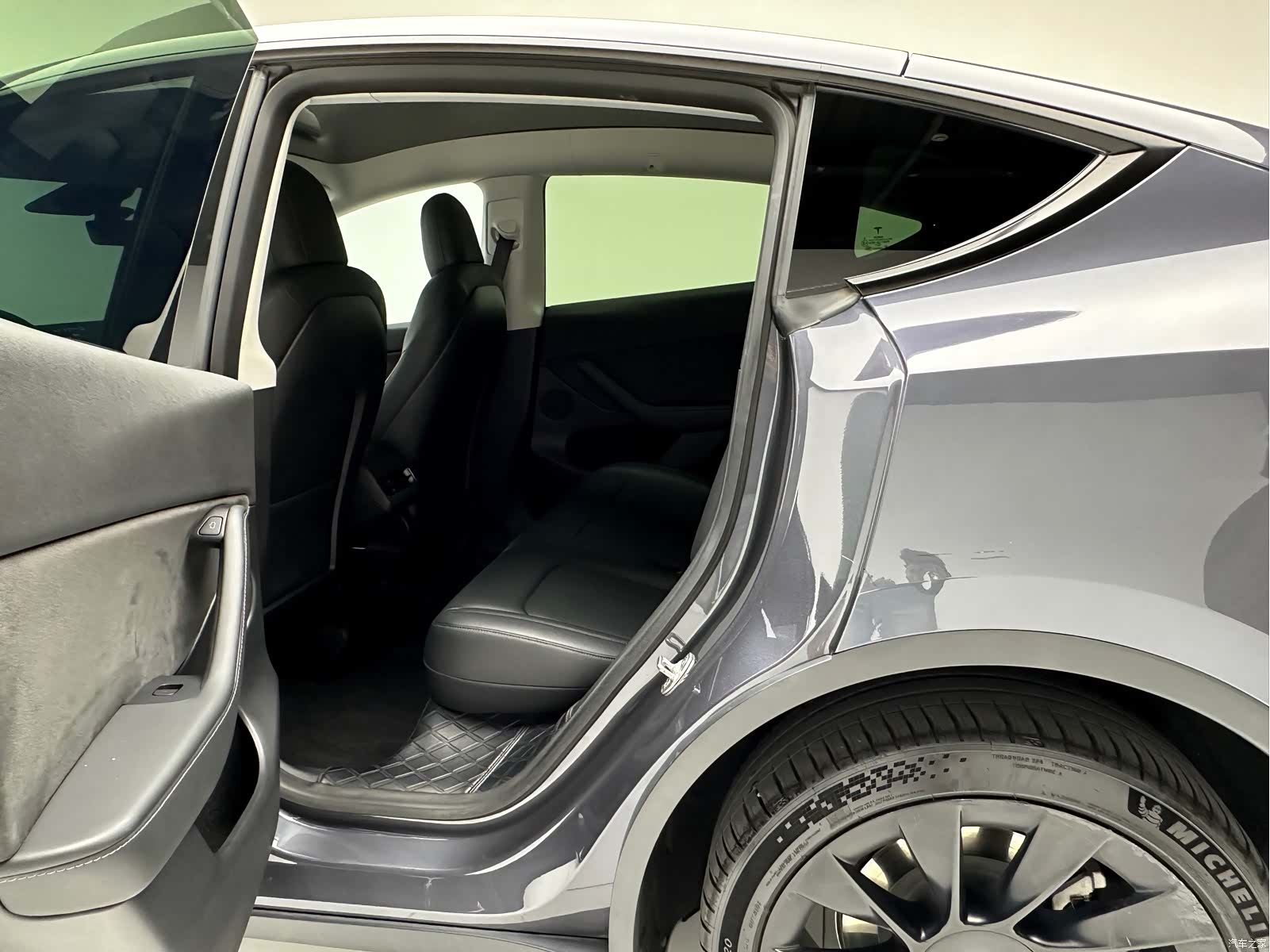 Tesla Model Y, 2021 8