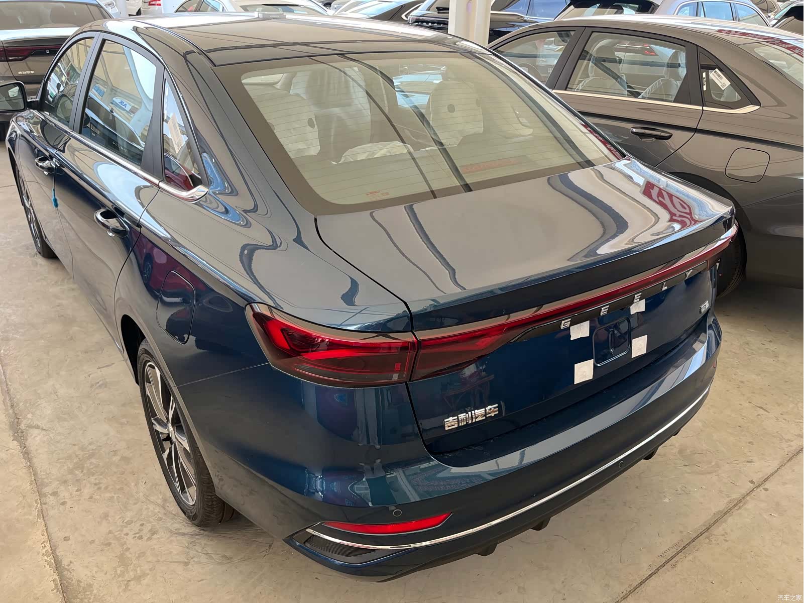Geely Emgrand, 2026 17