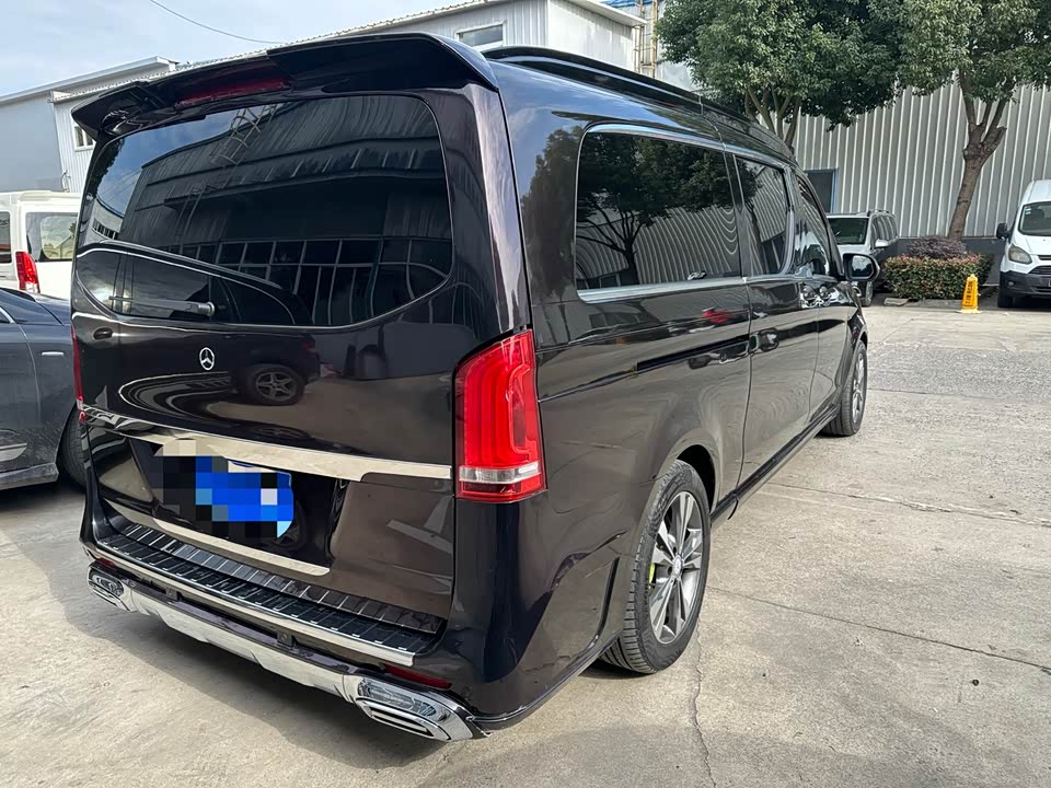 Mercedes-Benz V-class