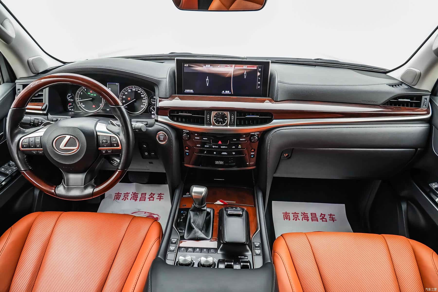 Lexus LX, 2017 все фото