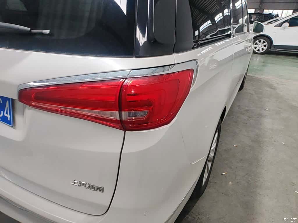 Buick GL8, 2017 8