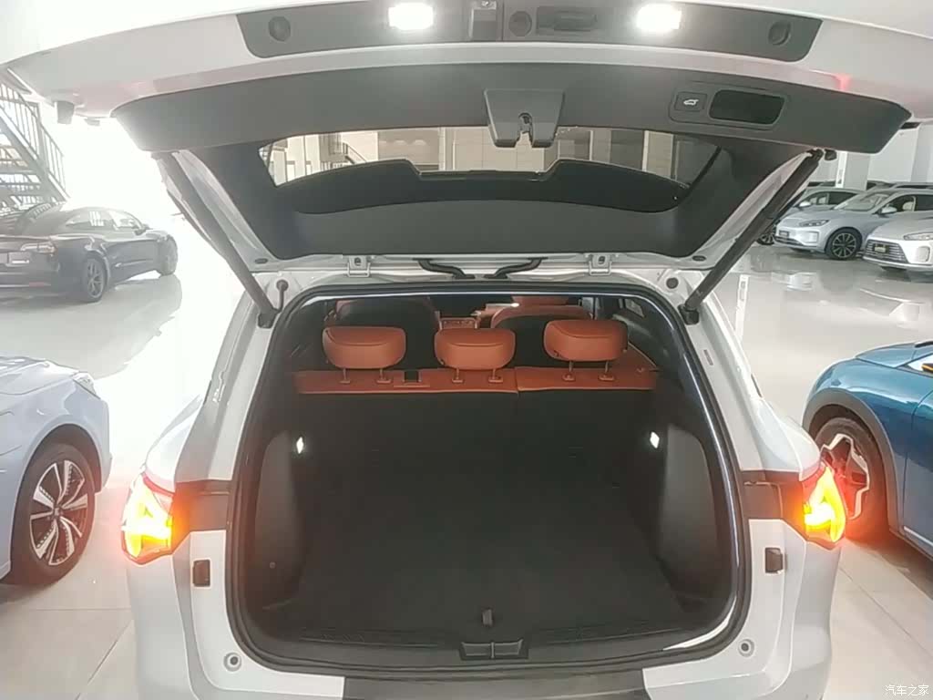 Wuling Starlight, 2025 19