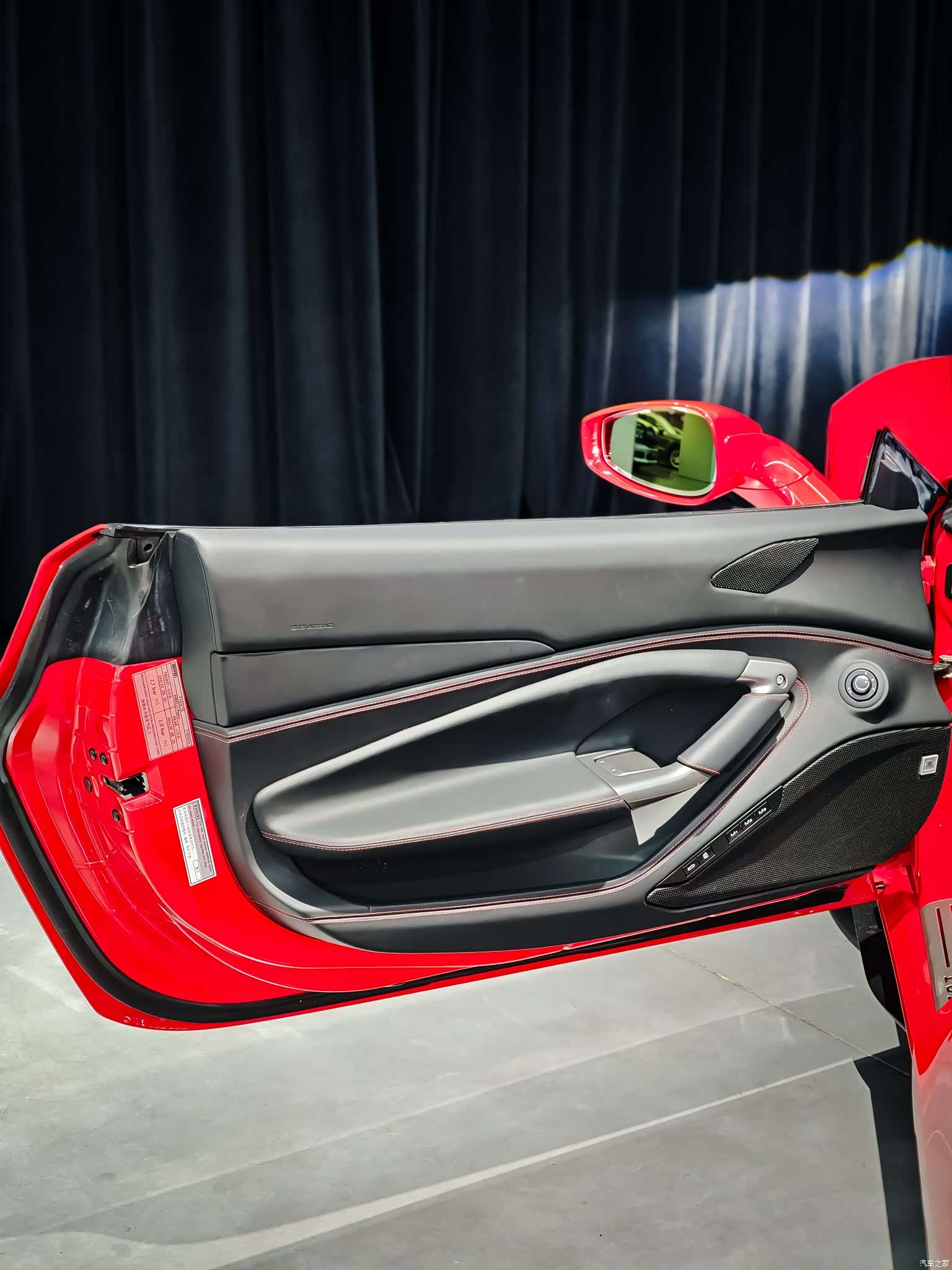 Ferrari F8, 2023 17