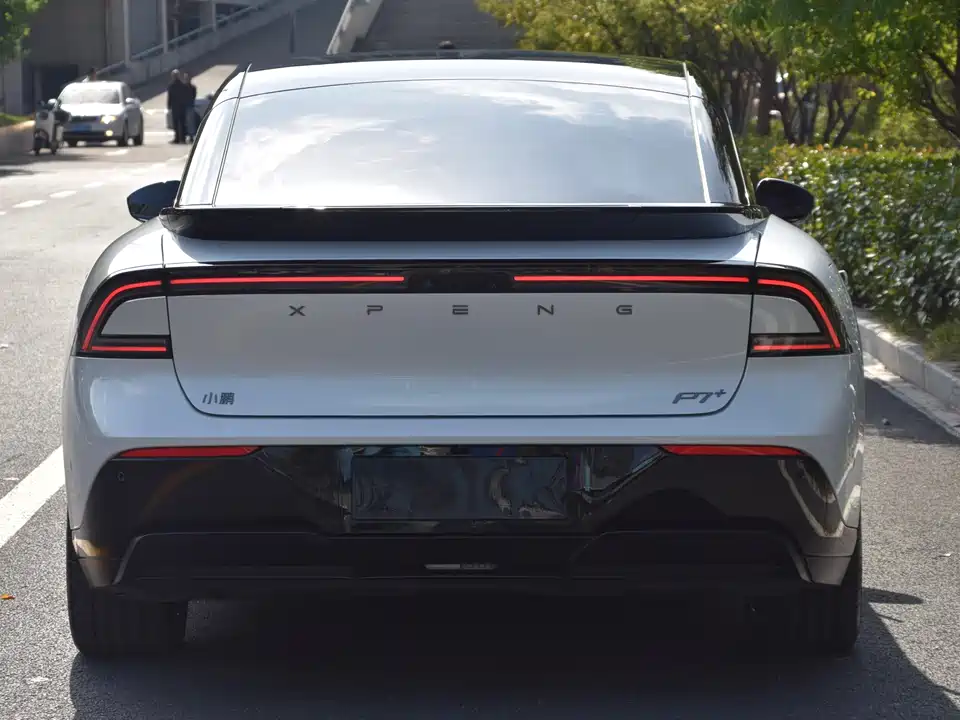 XPENG P7+