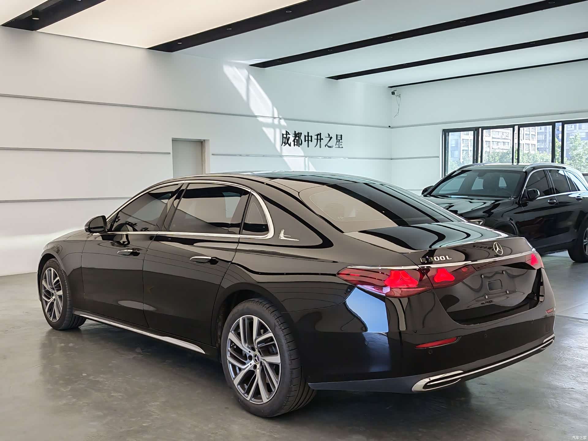 Mercedes-Benz E-Class, 2024 4