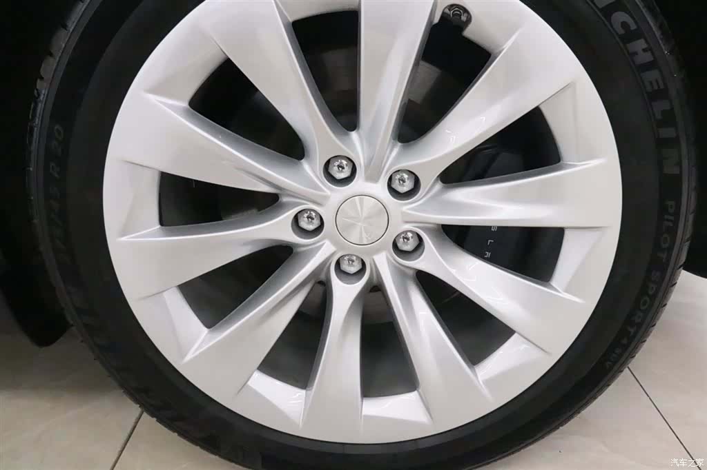 Tesla Model X, 2018 17