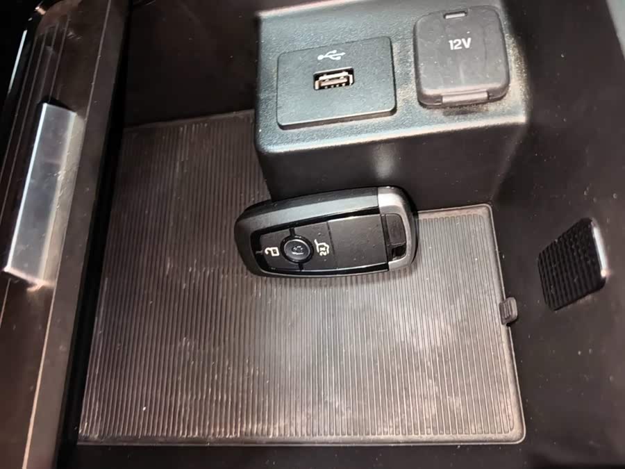 Ford Edge 2022, фото 9