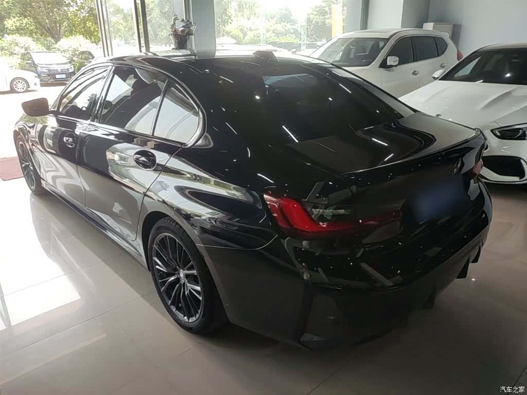 BMW 3 Series, 2023 все фото
