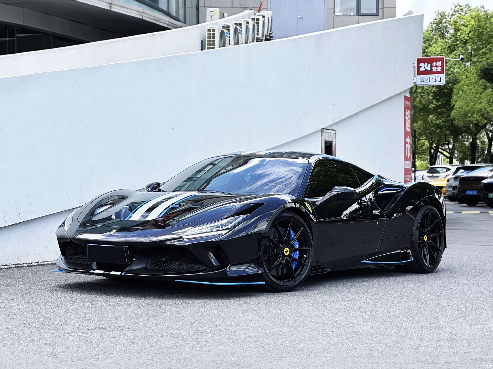 Ferrari F8