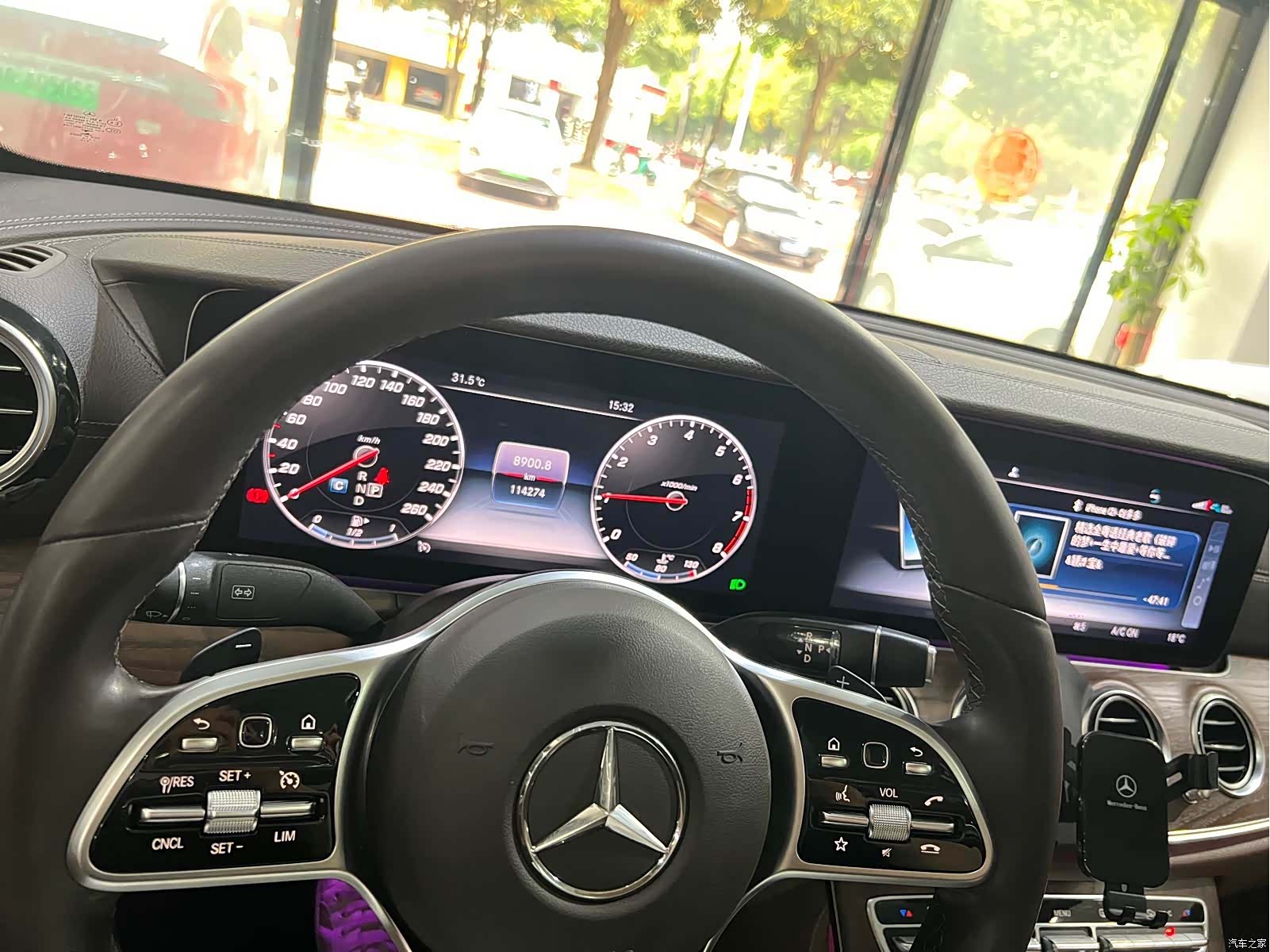 Mercedes-Benz E-Class, 2019 11