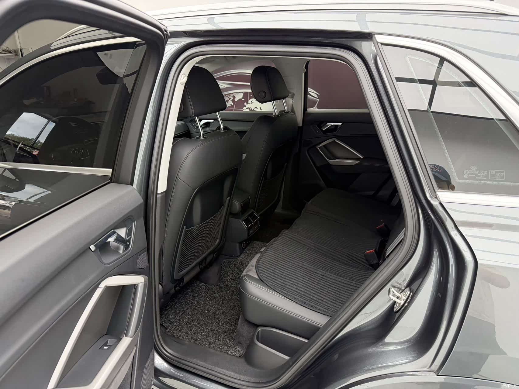 Audi Q3, 2023 8