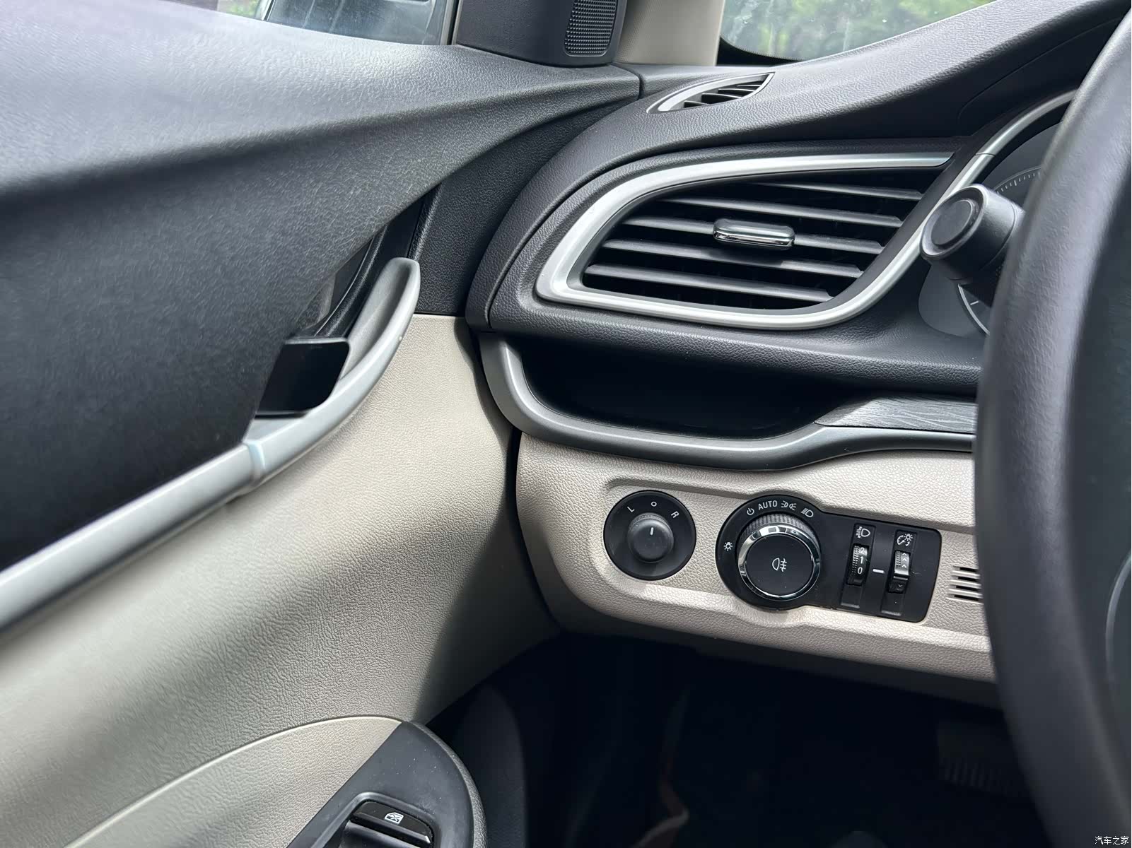 Buick V, 2018 12