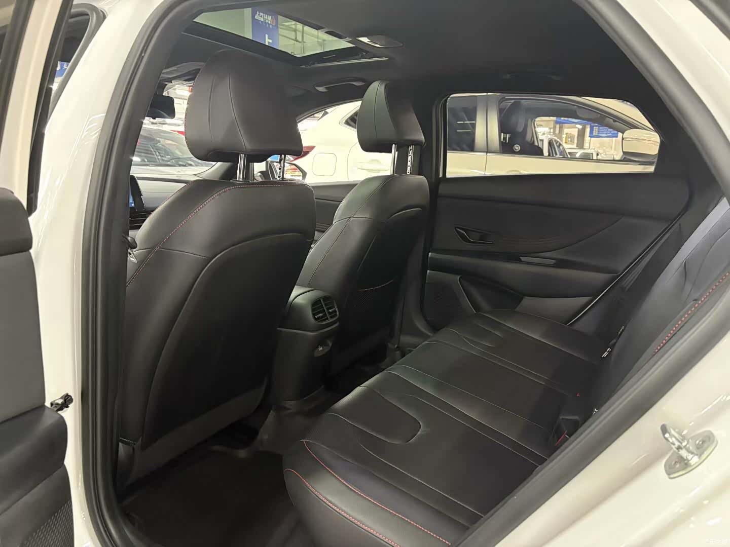 Hyundai Elantra, 2023 6